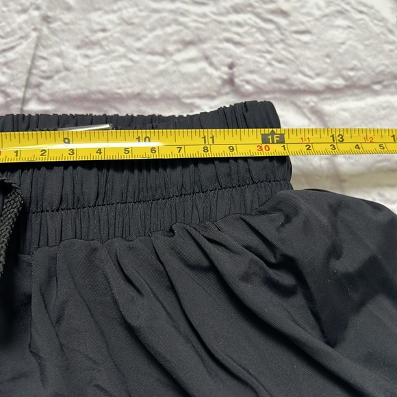 Women’s black flowy shorts phone pocket - Picture 6 of 6